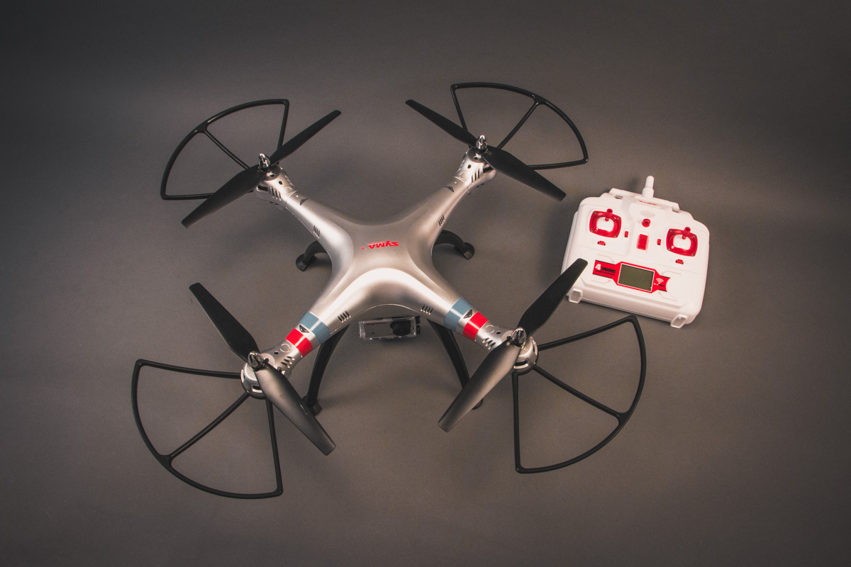 SYMA	X8G 4CH quadcopter with 6AXIS GYRO ( )
